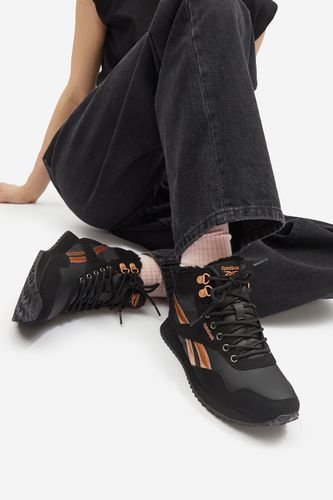 Semiš Reebok H8-003 WW Črna