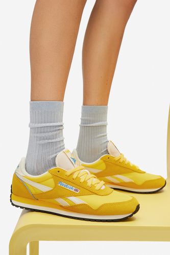 Sportovní obuv Reebok CLASSIC AZ 100208832 Žlutá
