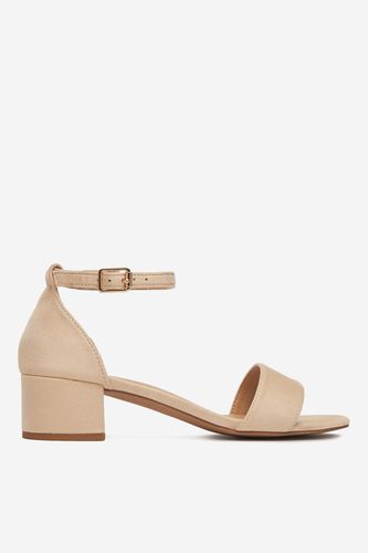 Сандали Clara Barson WS24037-02 Бежов