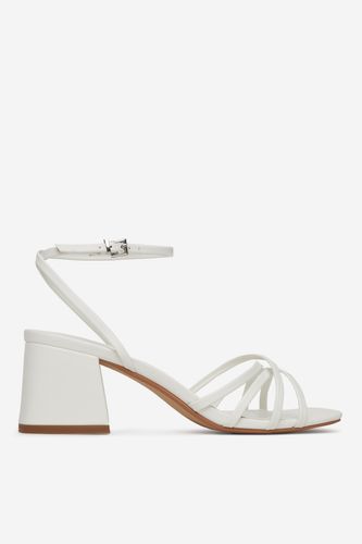 Sandali Jenny CWBF96728-06 Bela