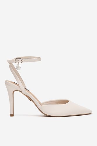Čevlji s peto NINE WEST CD23029-3 Bela