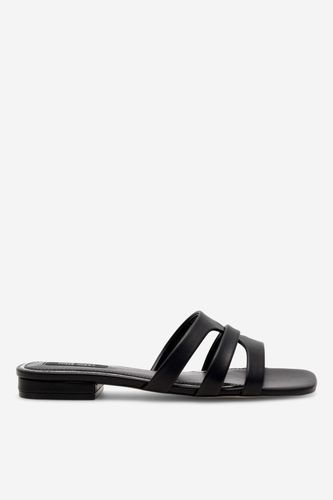 Шльопанець NINE WEST 123AL1207-1 Чорний
