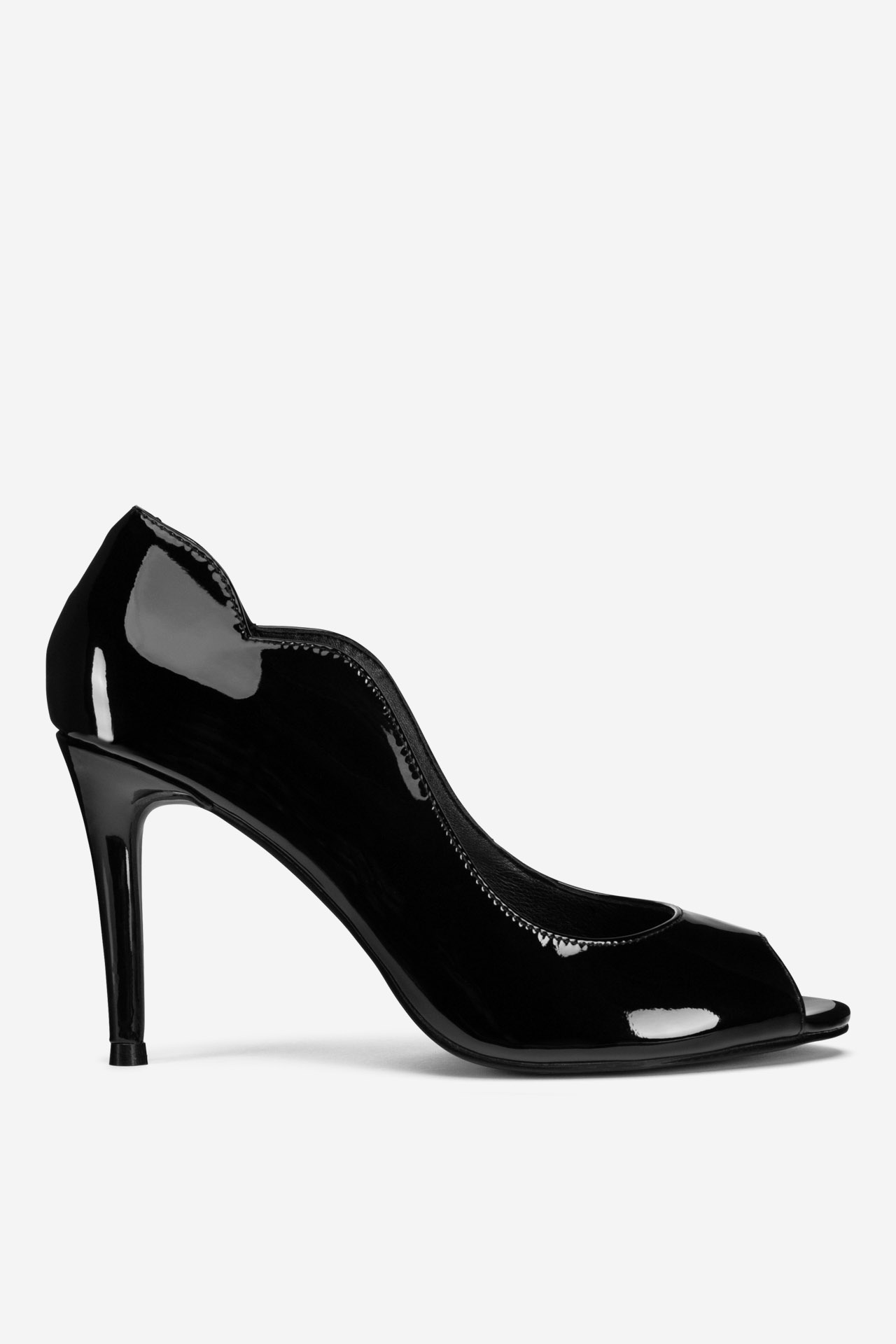 Pantofi stiletto