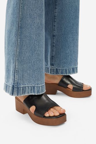 Natikači Lasocki WI16-2356-01 Črna