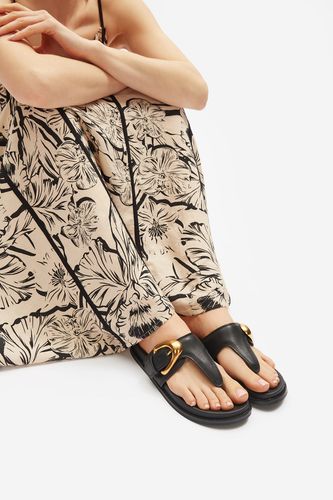 Pantofle Gino Rossi CLAUDIE-R25SS03088 Černá