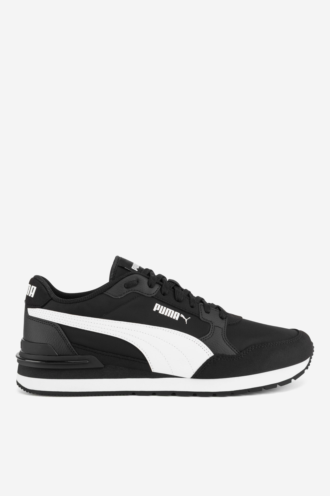 Sneakersy