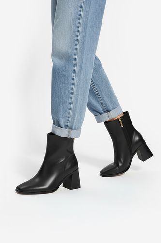 Kratke čizme NINE WEST CEO-MUNIRA-01 Crna