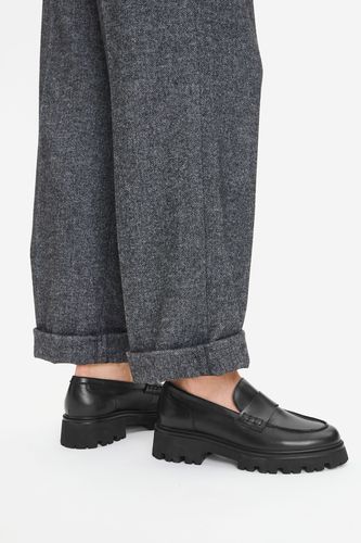 Mokasinke Badura C-AYA-25050PBA Črna