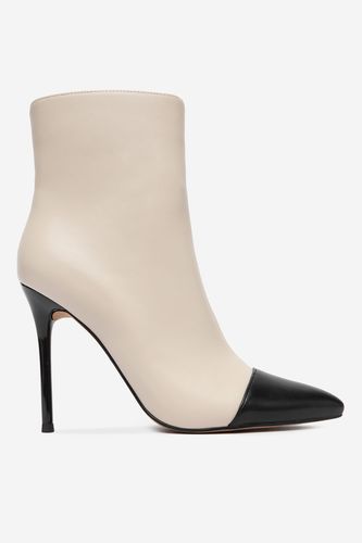 Gležnjarji NINE WEST CEO-MAYA-01 Buff