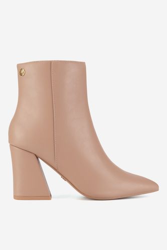 Gležnjarji NINE WEST CEO-AIDA-01 Buff
