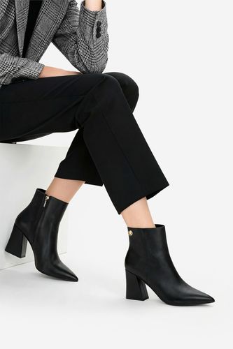 Kratke čizme NINE WEST CEO-AIDA-01 Crna