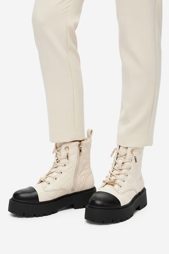 Semiš NINE WEST CEO-INAS-01 Krem