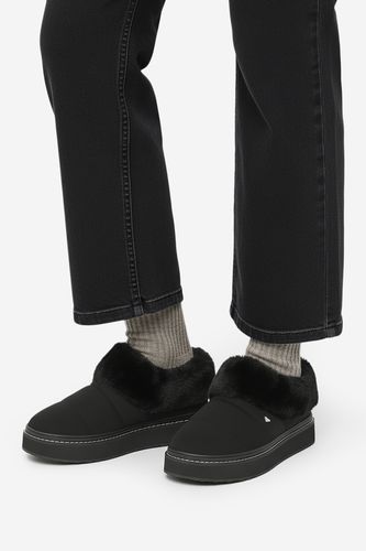 Gležnjarji ROXY CEO-FW25-96 Črna