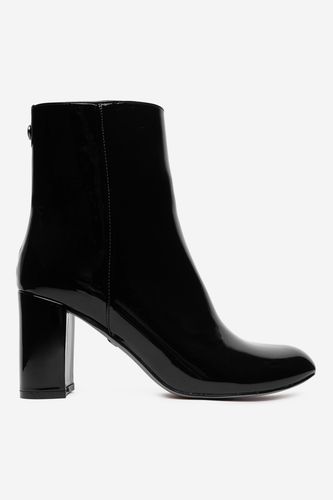 Gležnjarji NINE WEST CEO-TALA-01 Črna