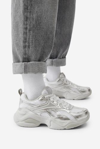 Sportovní obuv Reebok CEO-CHARGE AR30246SSSW Stříbrná