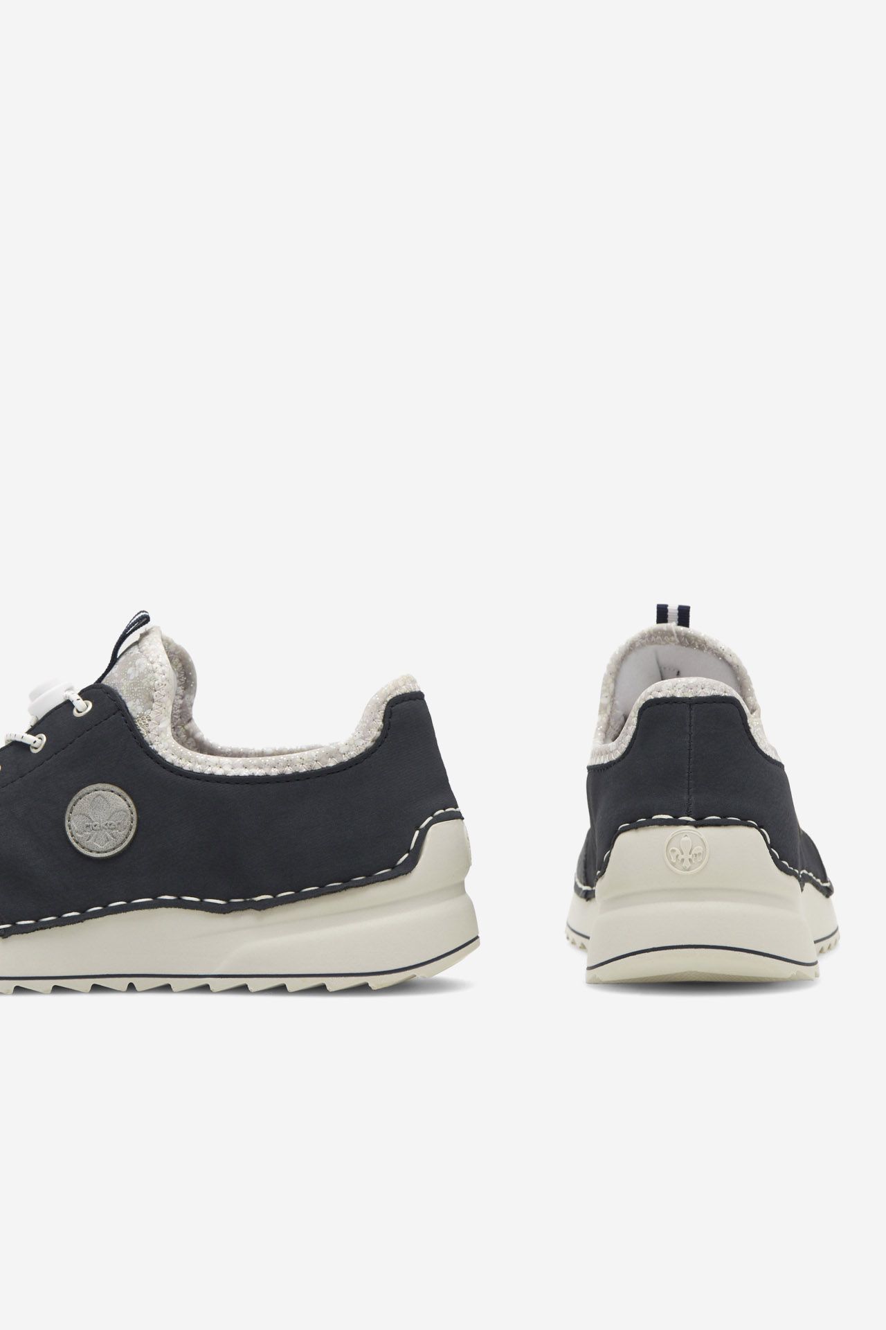 Sneakersy Tmavomodrá