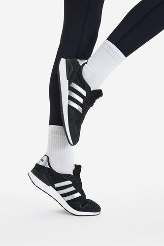 Obuwie sportowe adidas WB-RUN 60S 4.0 JR6626 Czarny