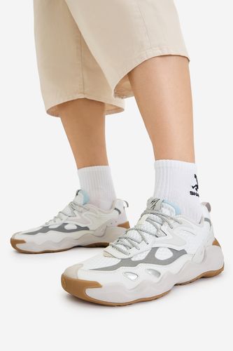 Sportovní obuv SHAQ EO-REIGN AQ95055M-WC Bílá