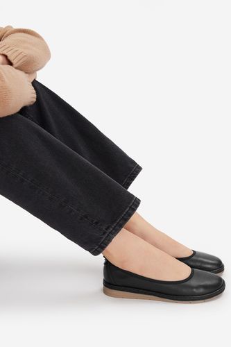Balerinke Lasocki CEO-WI23-LYLA-01 Črna