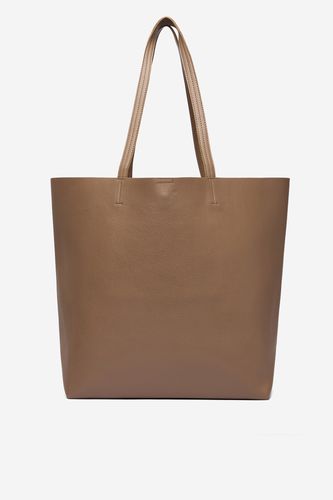 Torebka shopper widoczna z przodu, ujęcie na całość produktu.