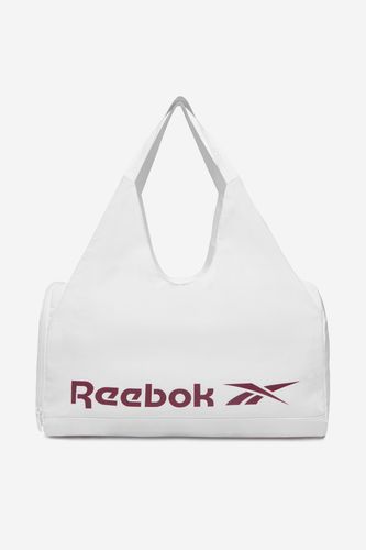 Torba sportowa ustawiona przodem, uchwyty widoczne u góry.