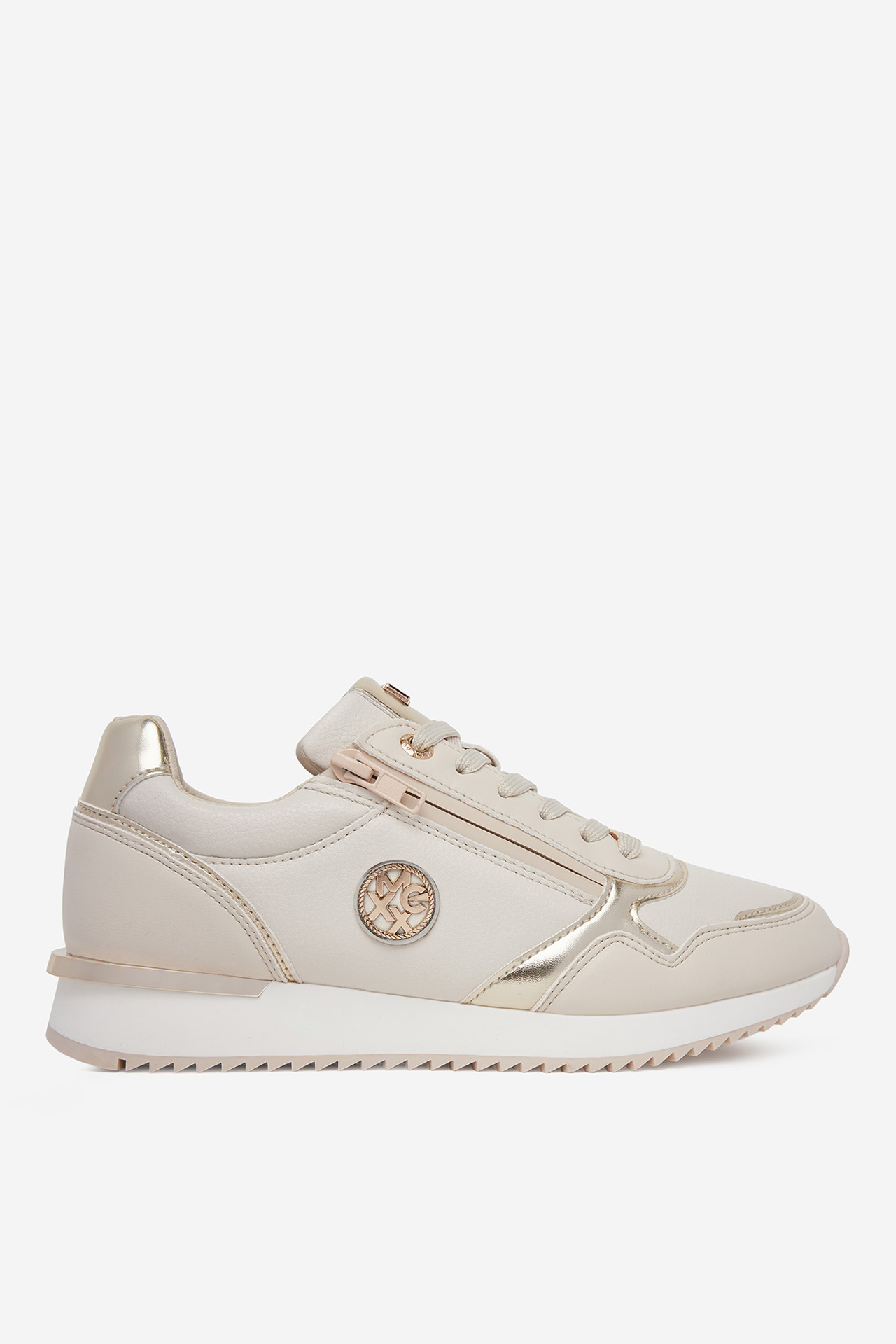 Sneakersy