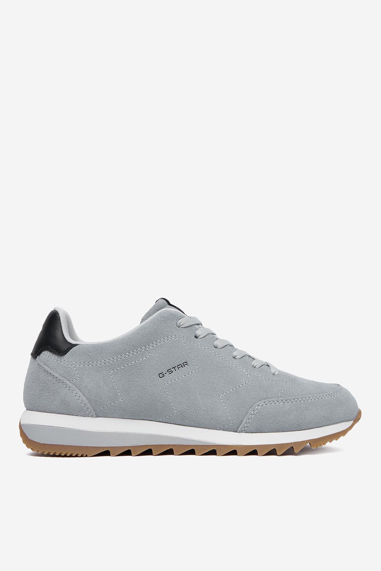 Sneakersy