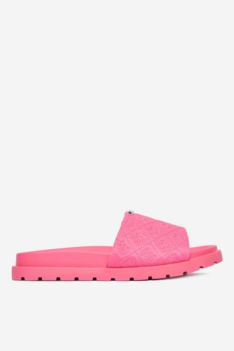 Natikači GUESS CEOWB-CS6702-01A Neon roza