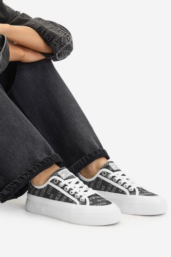Platnene superge GUESS JEANS CWBEO-GJ13456 Črna