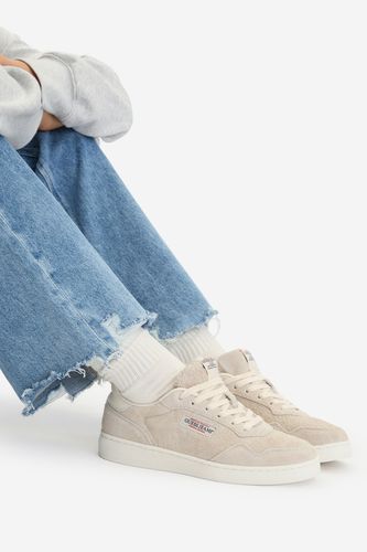 Кросівки GUESS JEANS EO-XL250041 Темно-бежевий