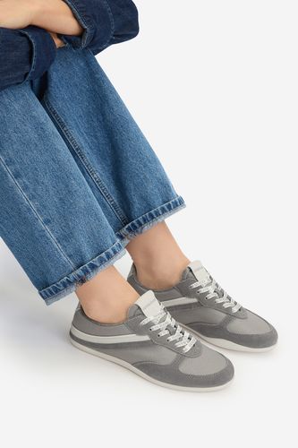 Polobotka GUESS JEANS EO-GJ2128 Šedá