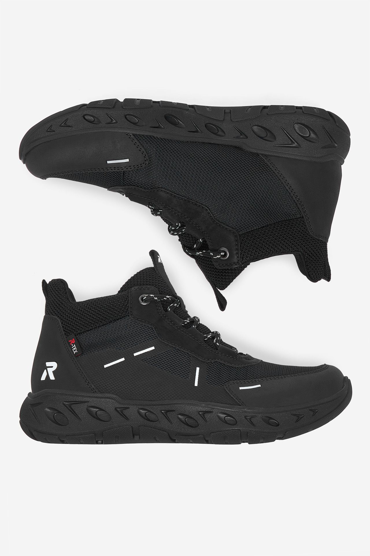 Sneakersy Černá