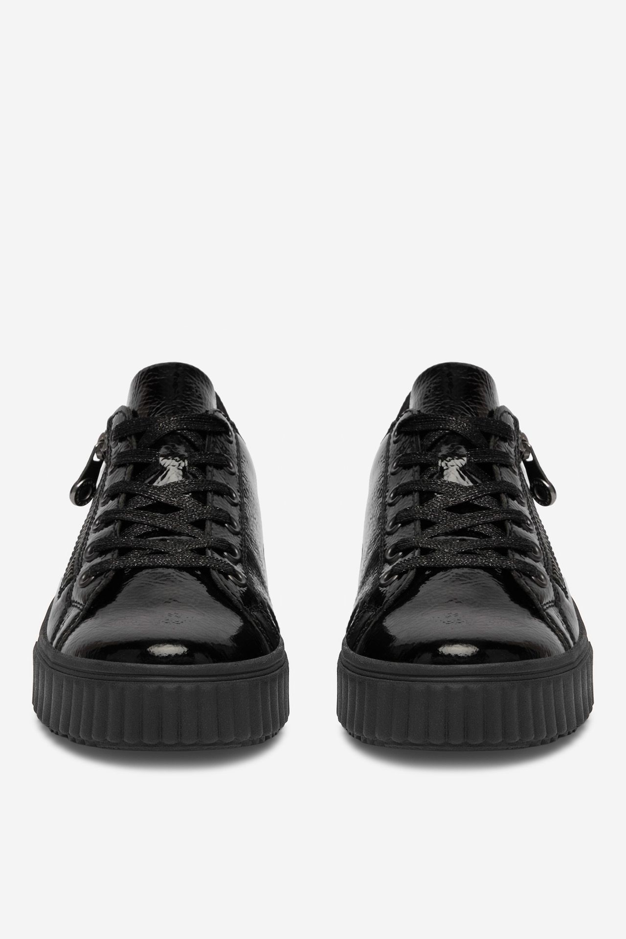 Sneakersy Černá