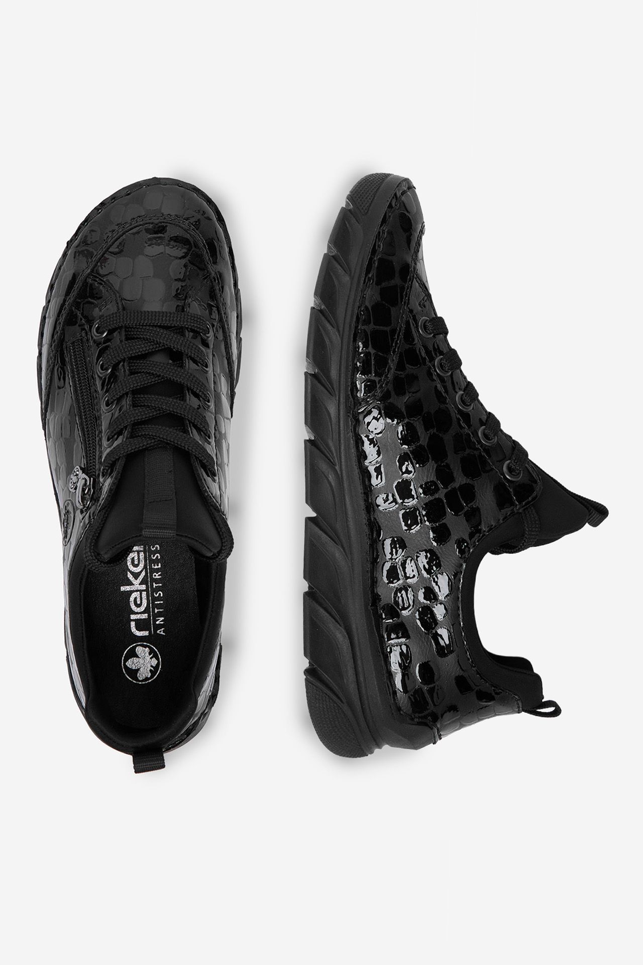 Sneakersy Černá