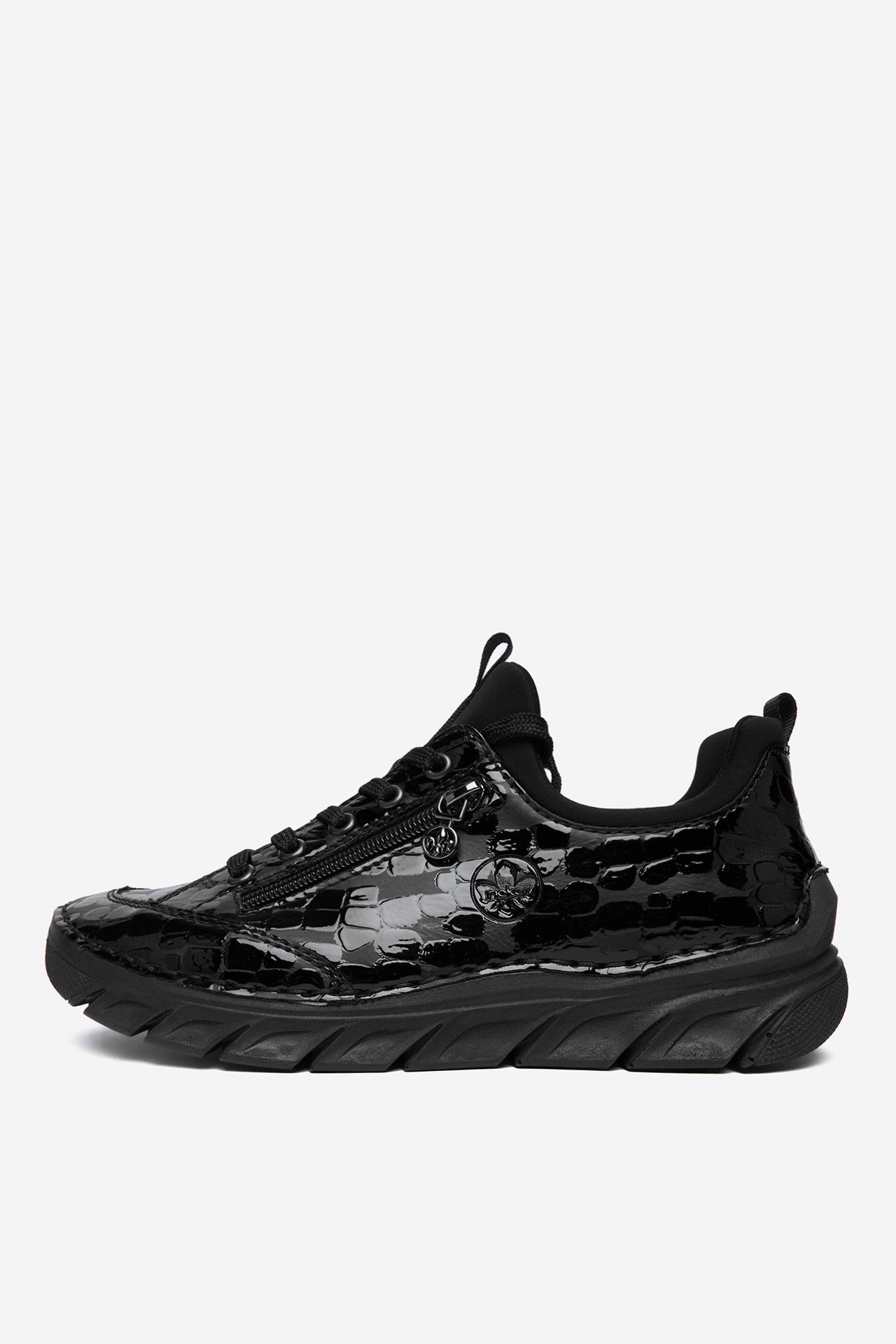 Sneakersy Černá