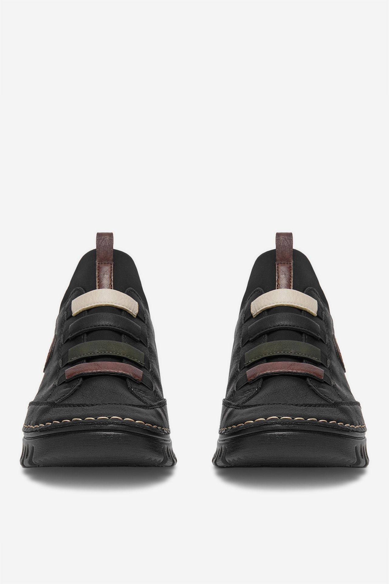 Sneakersy Černá