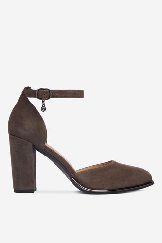 Čevlji s peto Lasocki CEO-WSS21631-01 Siva