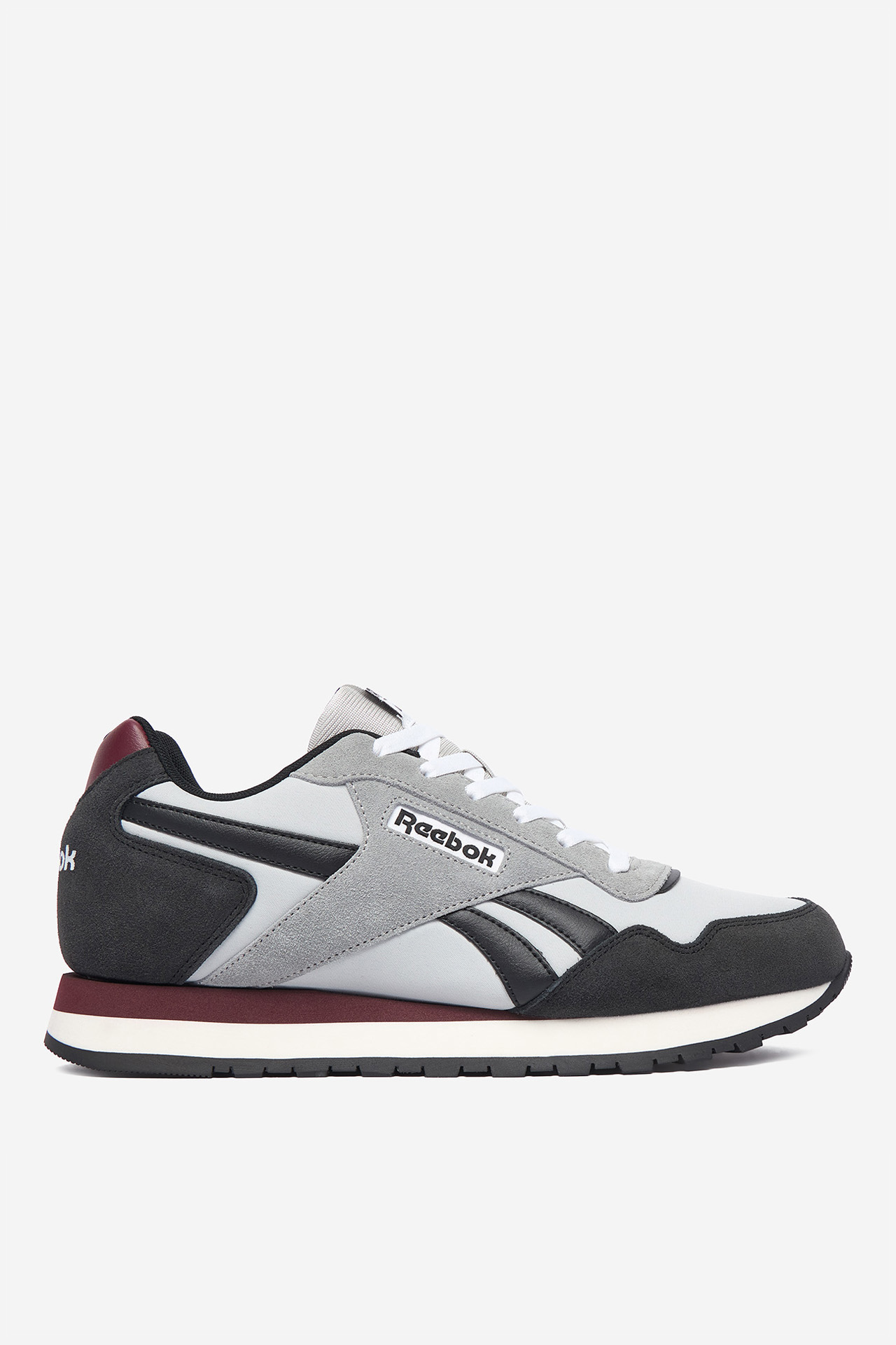 Sneakersy