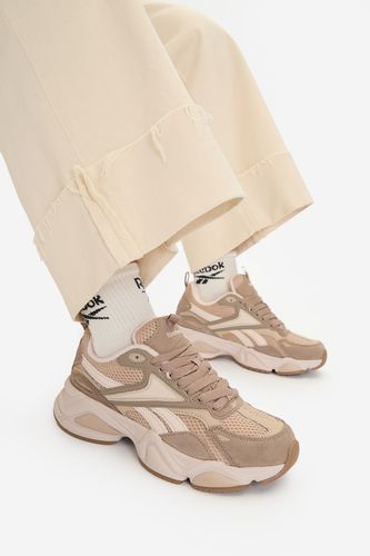 Sportska obuća Reebok CWB-CHARGE AR30246WTCQ Svetlo bež