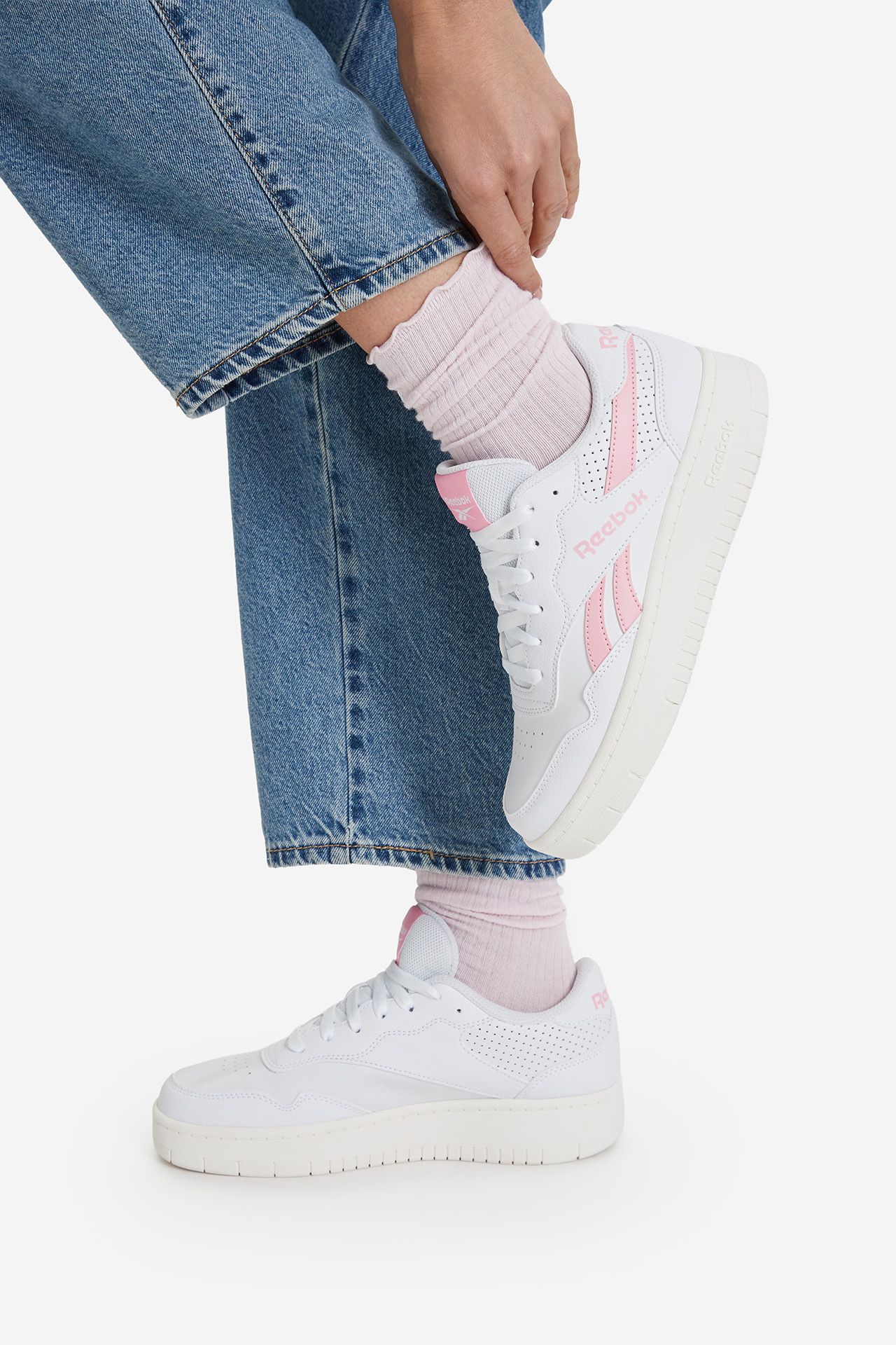 Sneakersy Bílá