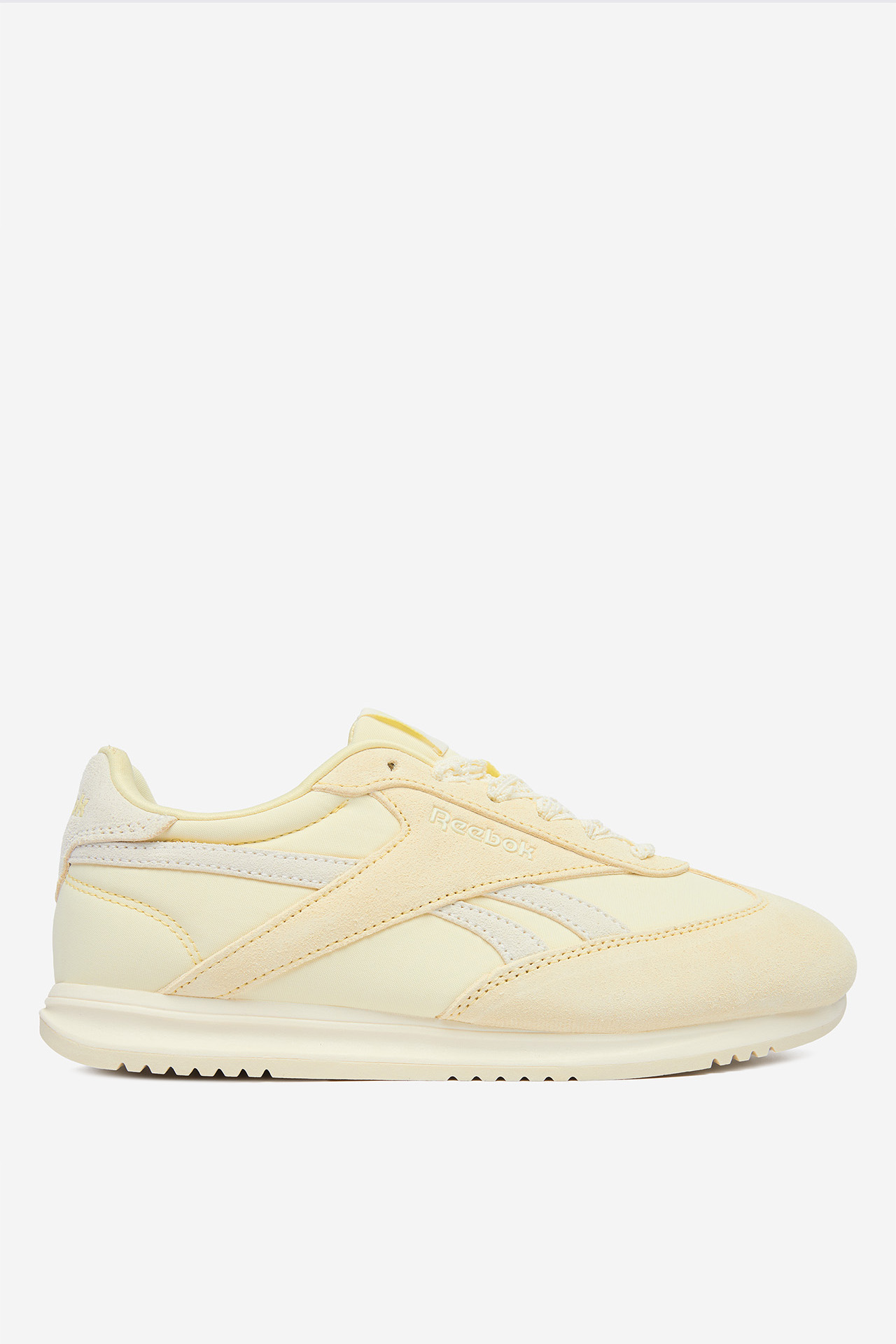 Sneakersy