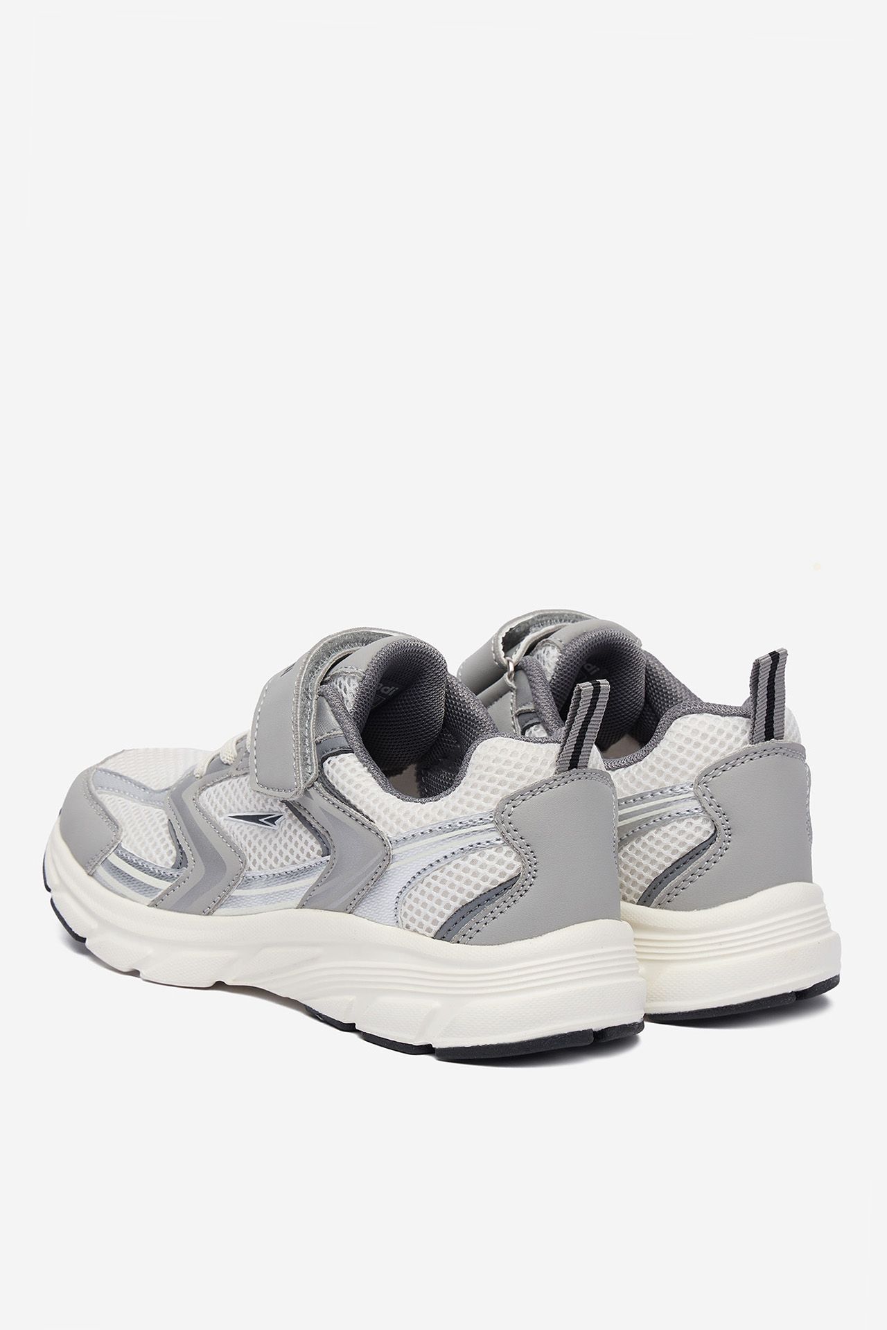 Sneakersy Šedá