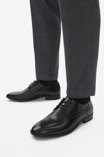 Nizki čevlji Lasocki CEO-BROOKS2-01 MI08 Črna