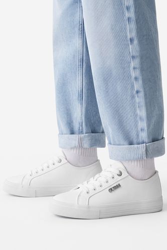 Plátěná obuv GUESS CEO-26KC1002 Bílá