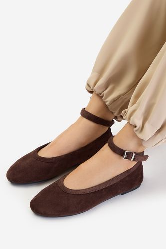 Balerinke Jenny CEO-HY0822-1 Rjava