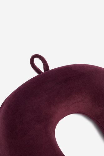 Vzglavnik Jenny CWBEO-JNY-001-AW26 Bordo rdeča