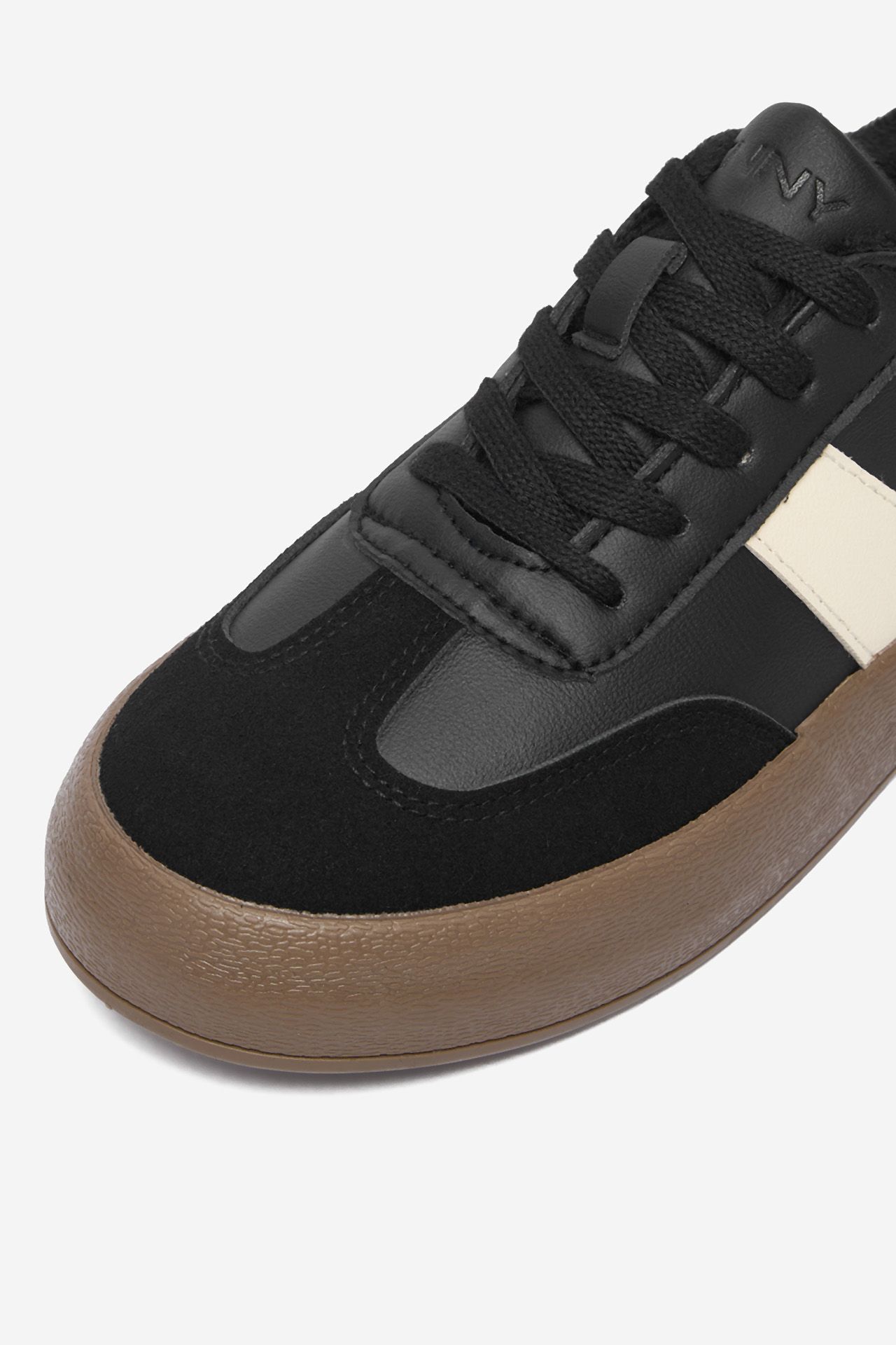 Sneakersy Černá