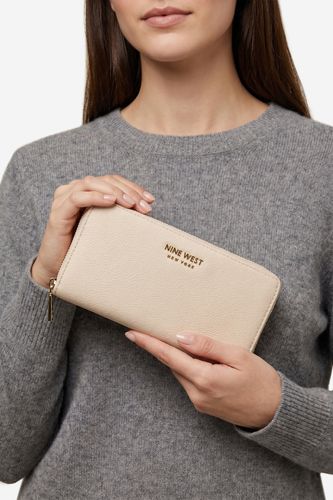 Ženski novčanik NINE WEST CEO-NW-W1-002-AW26 Bež