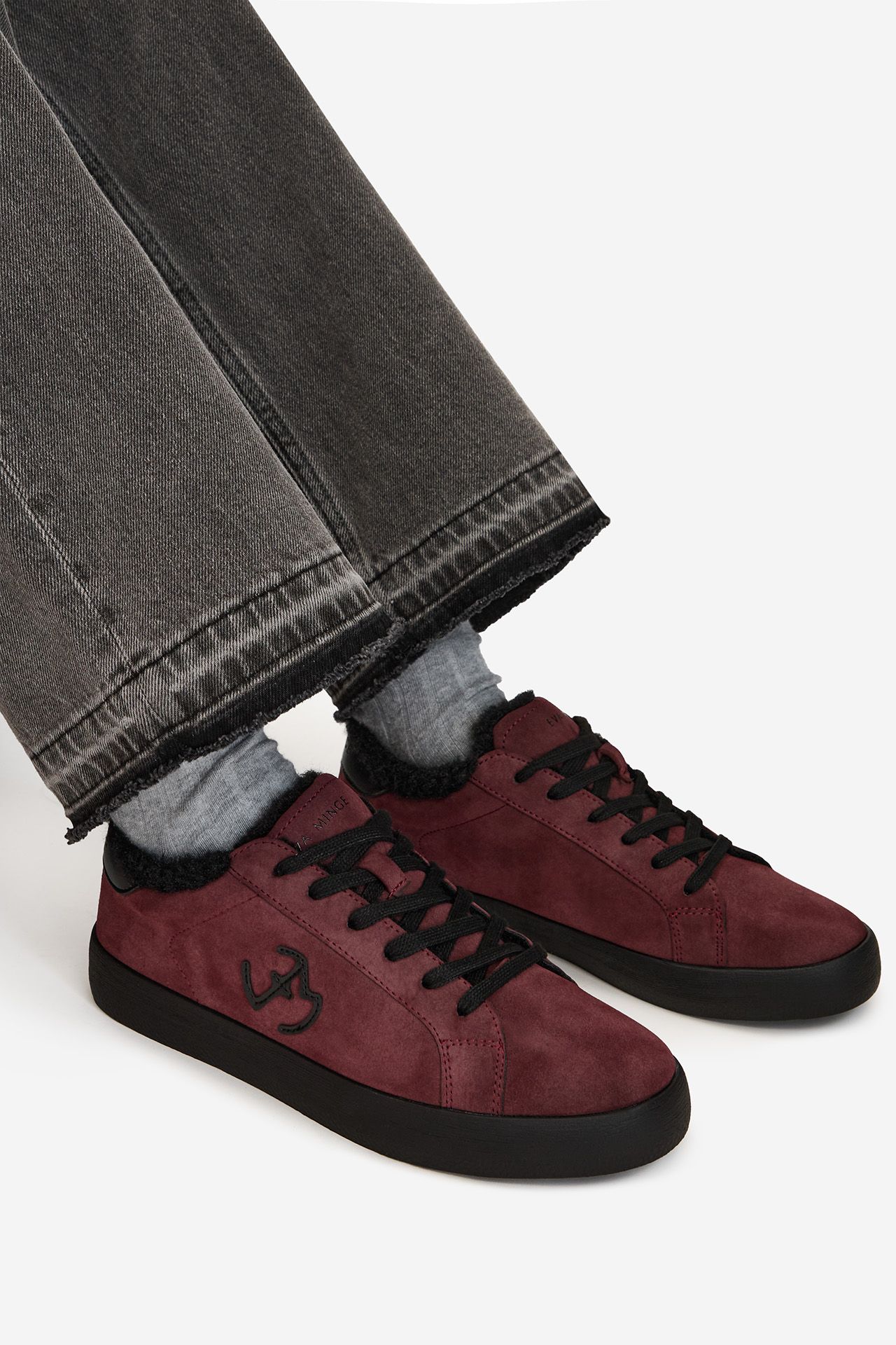Sneakersy Vínový