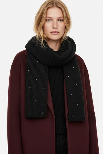 Ženski šal NINE WEST CEO-NW-W4-001-AW26 Črna